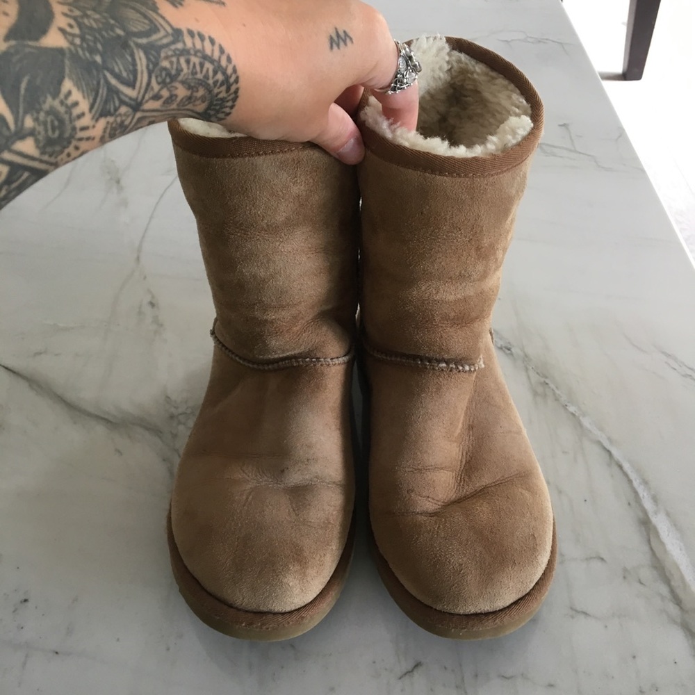 Uggs women’s size 7.0 7.5 make an offer